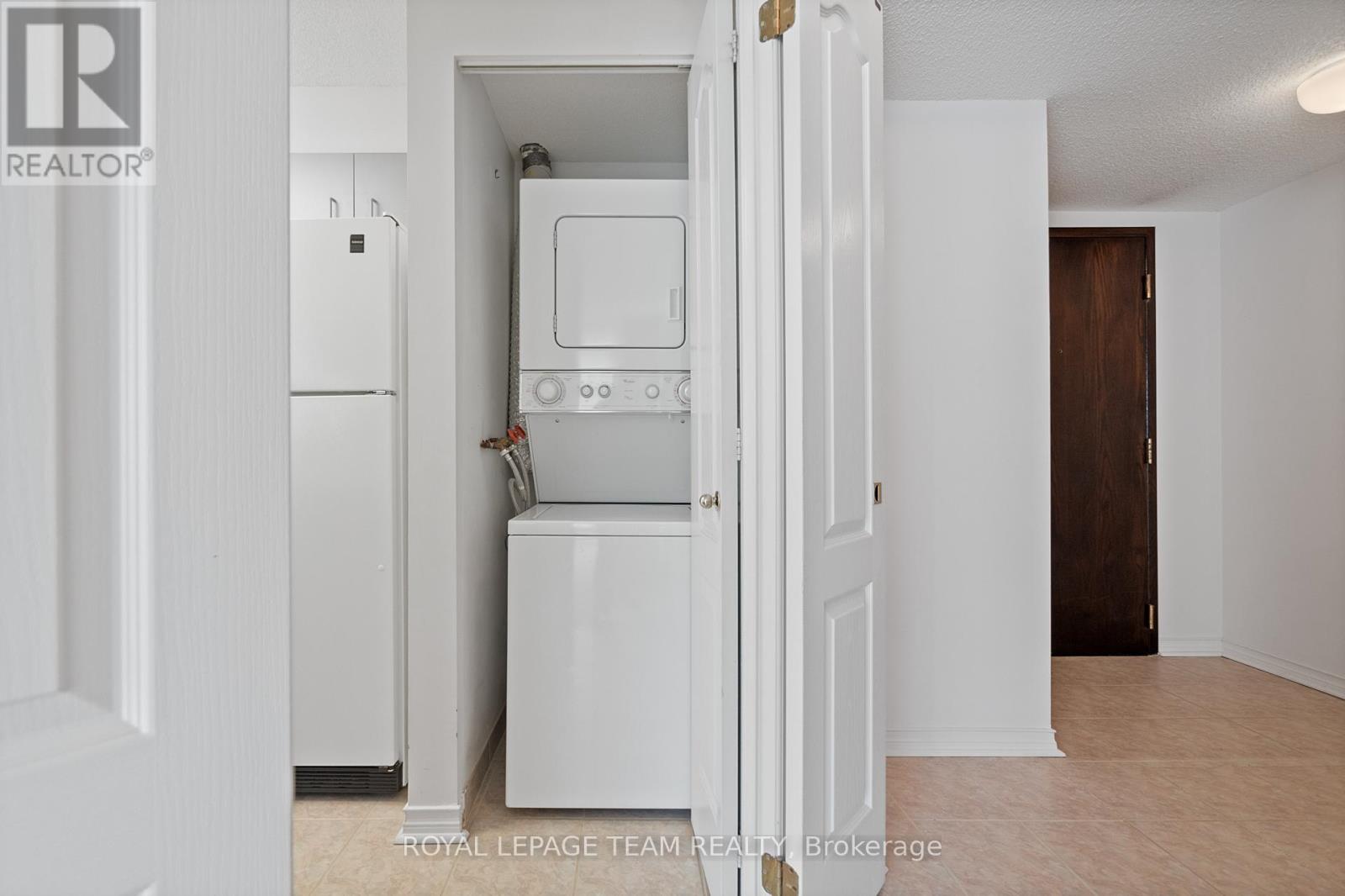Photo 18 of 208 100 Millside Drive, Milton ON