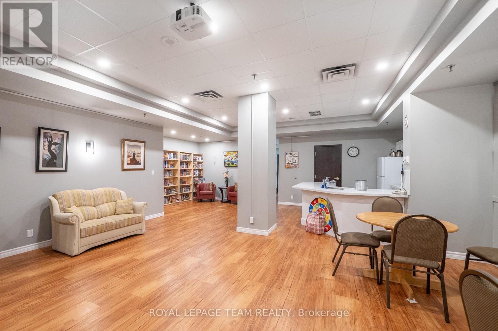 Photo 32 of 208 100 Millside Drive, Milton ON