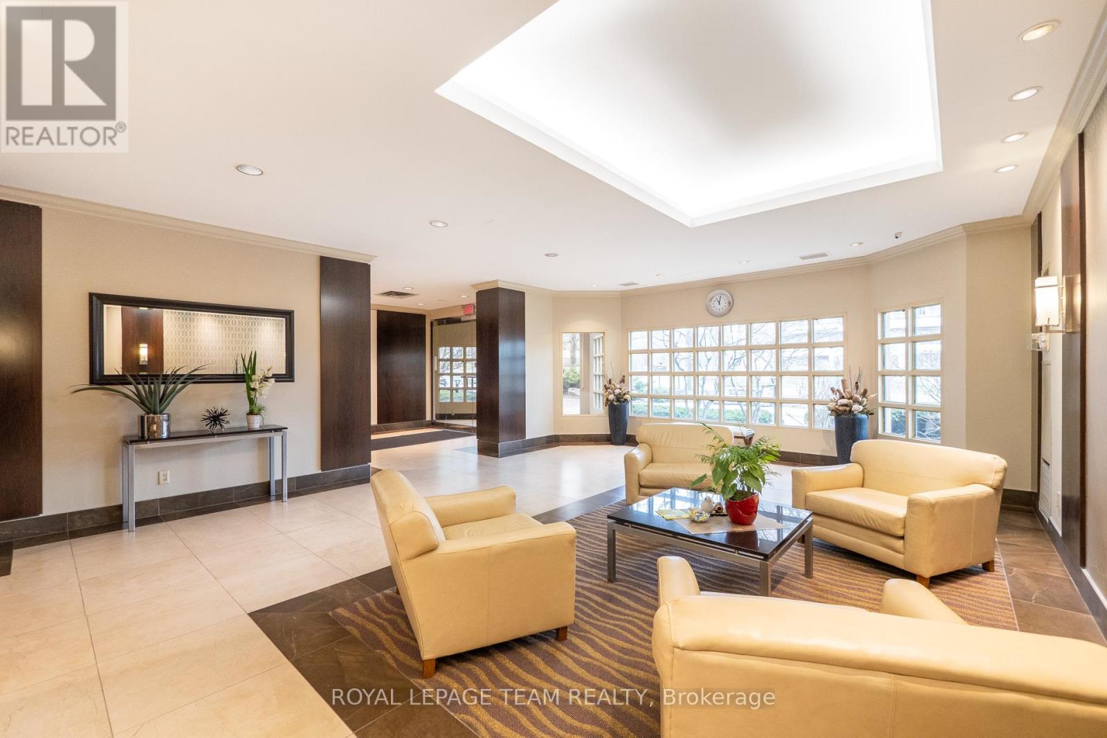 Photo 35 of 208 100 Millside Drive, Milton ON