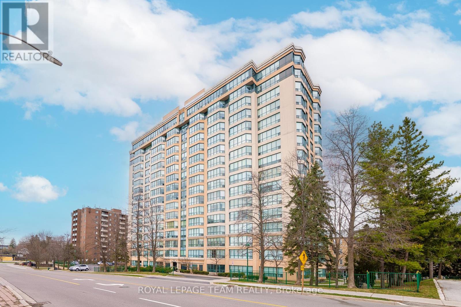 Photo 38 of 208 100 Millside Drive, Milton ON