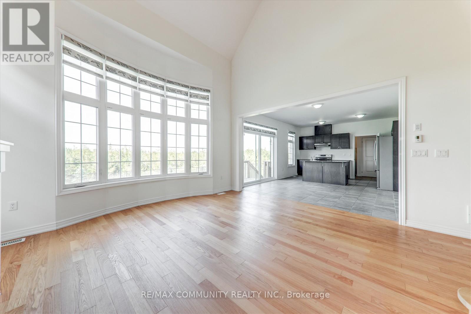 Photo 9 of 39 Summer Breeze Drive, Quinte West ON