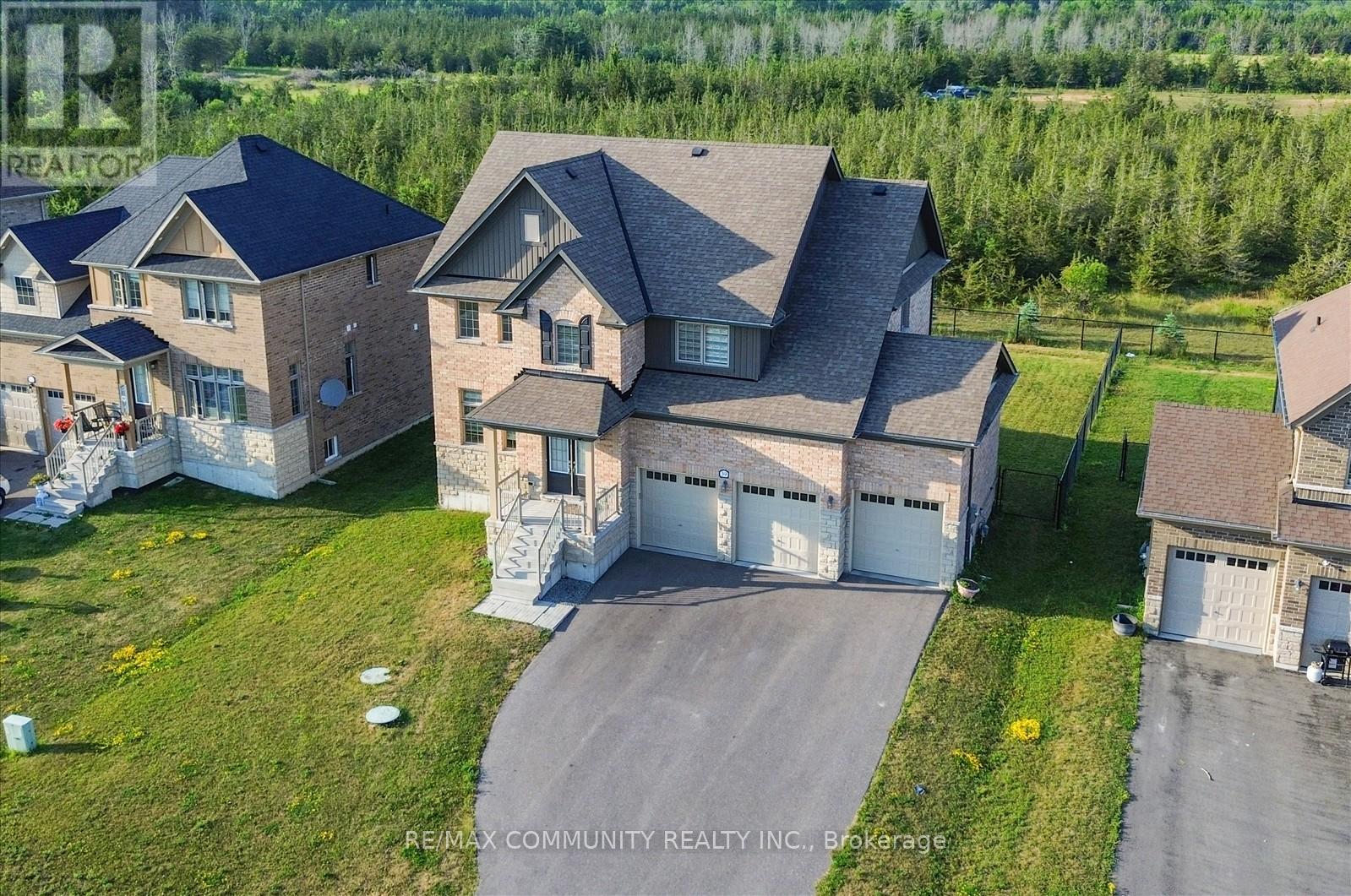 Photo 16 of 39 Summer Breeze Drive, Quinte West ON