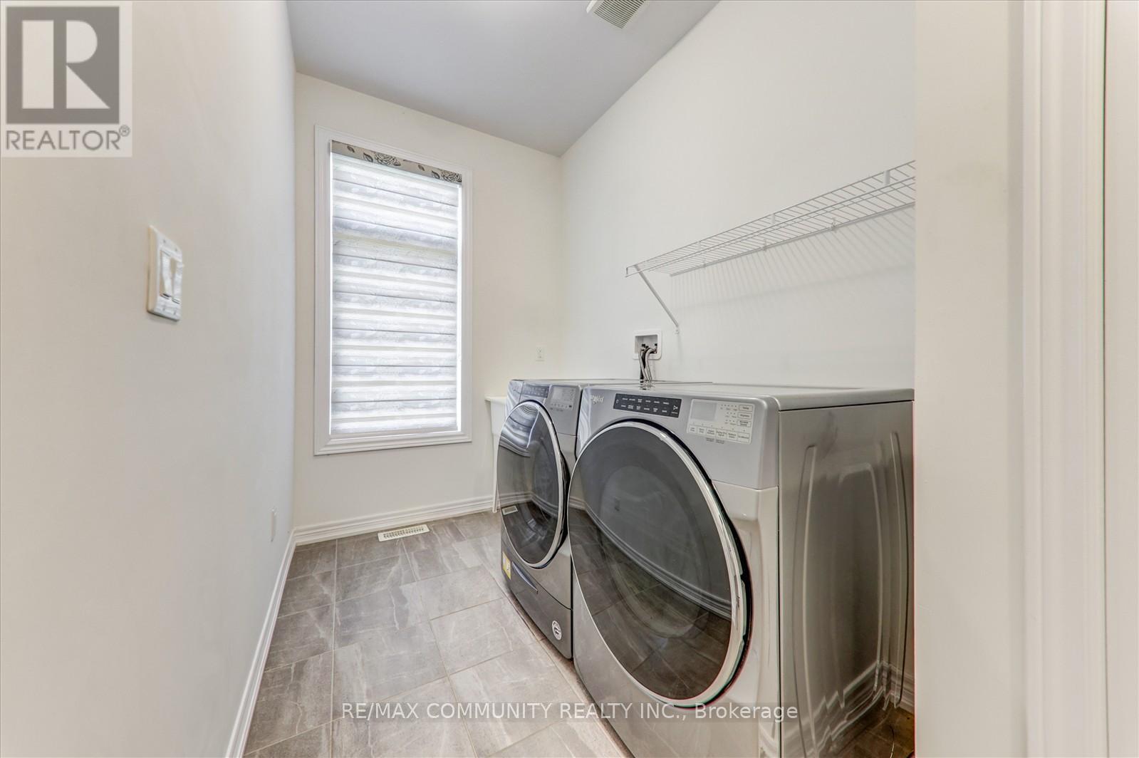 Photo 28 of 39 Summer Breeze Drive, Quinte West ON
