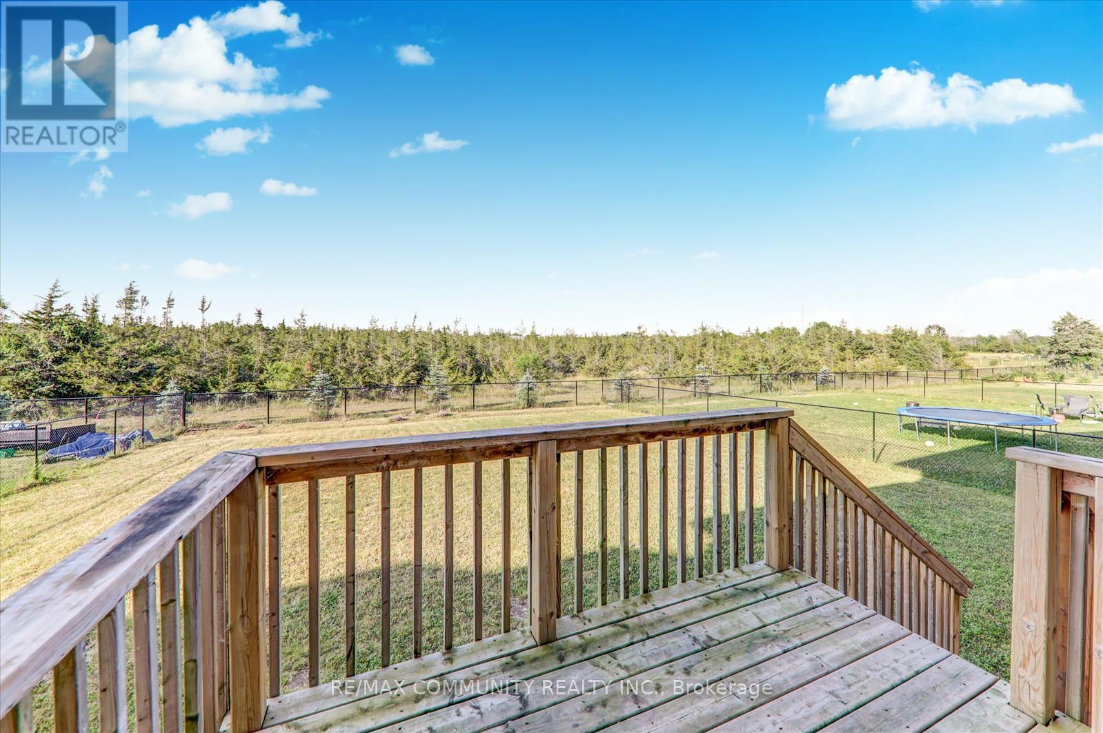 Photo 42 of 39 Summer Breeze Drive, Quinte West ON