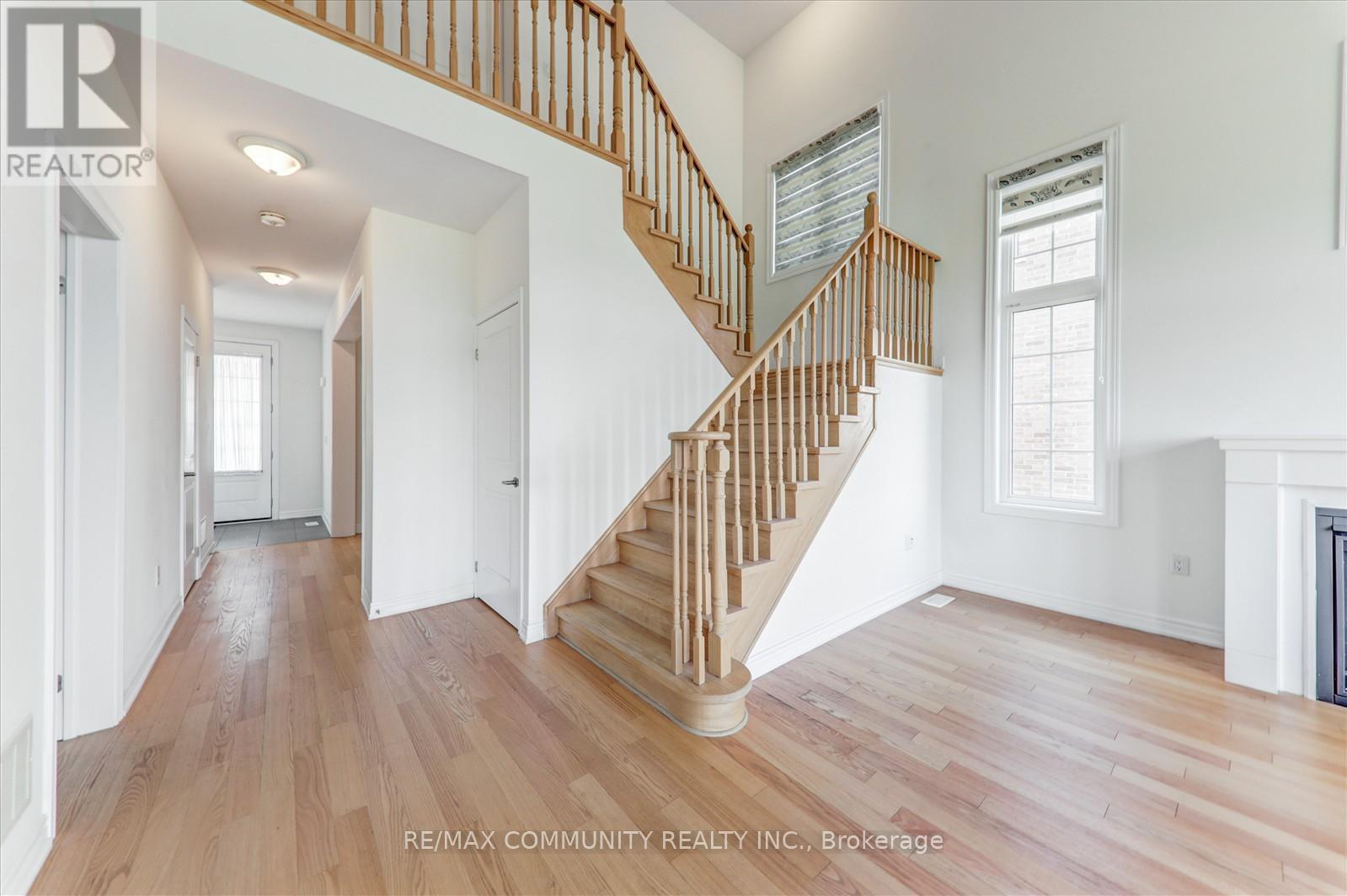 Photo 29 of 39 Summer Breeze Drive, Quinte West ON