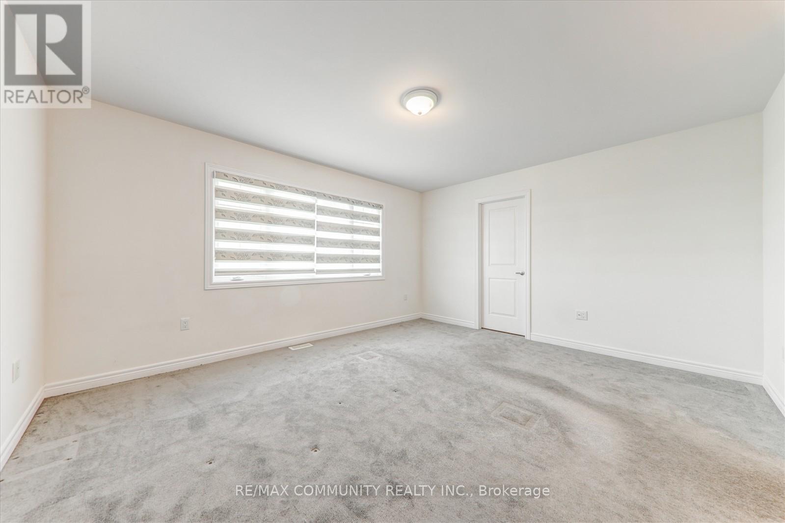 Photo 18 of 39 Summer Breeze Drive, Quinte West ON