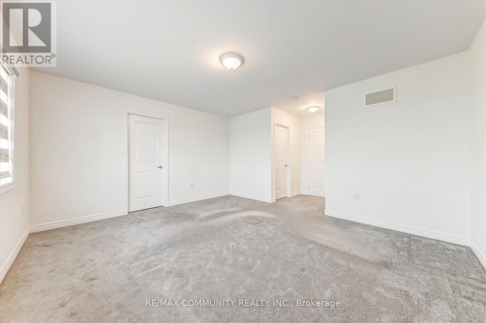 Photo 23 of 39 Summer Breeze Drive, Quinte West ON