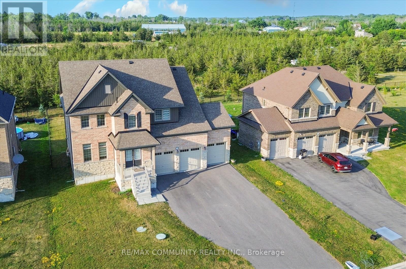 Photo 24 of 39 Summer Breeze Drive, Quinte West ON