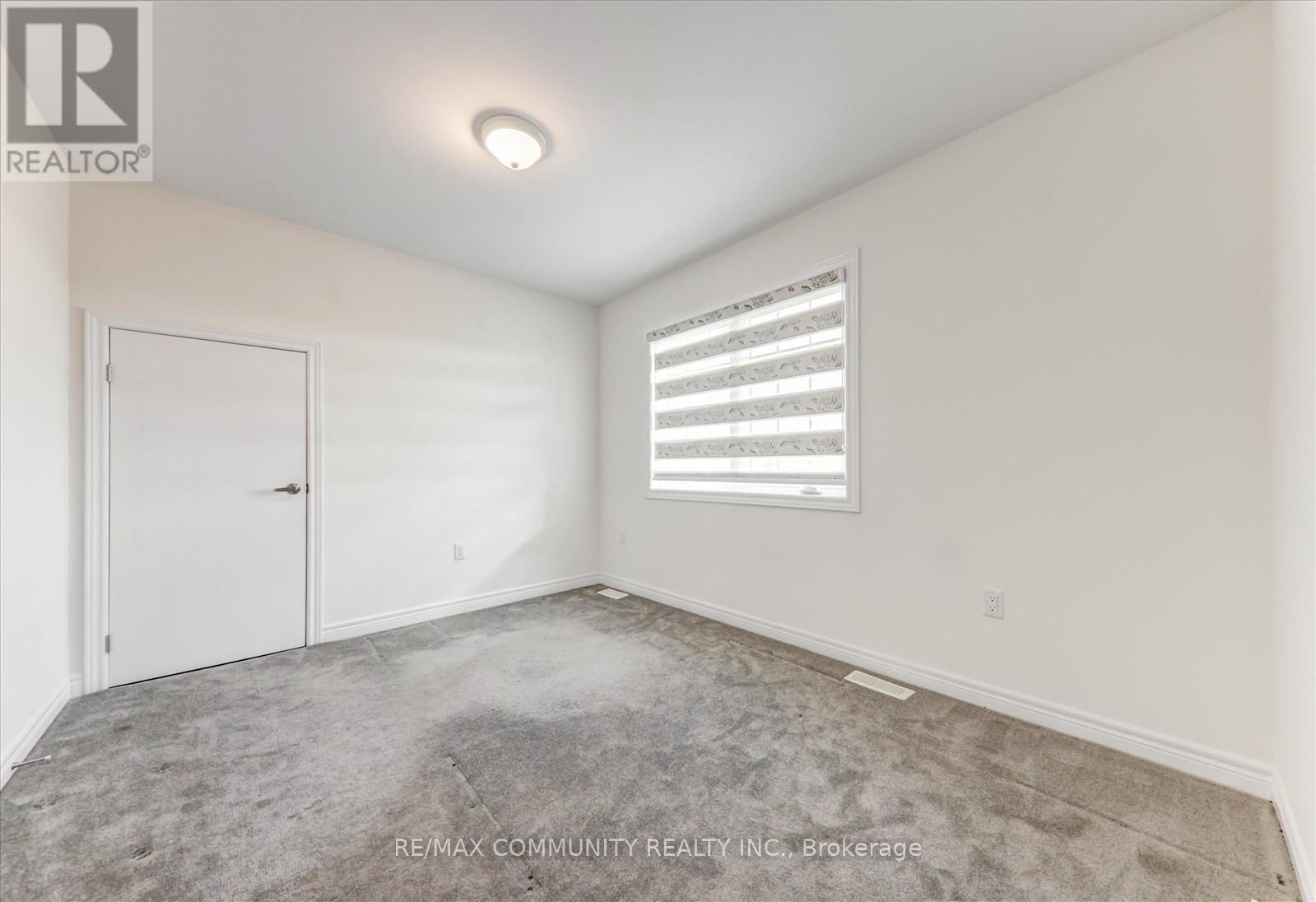 Photo 34 of 39 Summer Breeze Drive, Quinte West ON