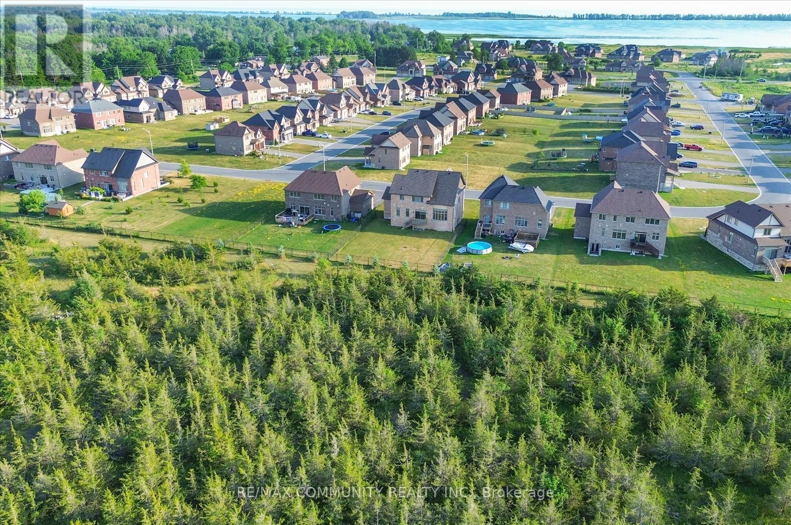 Photo 12 of 39 Summer Breeze Drive, Quinte West ON