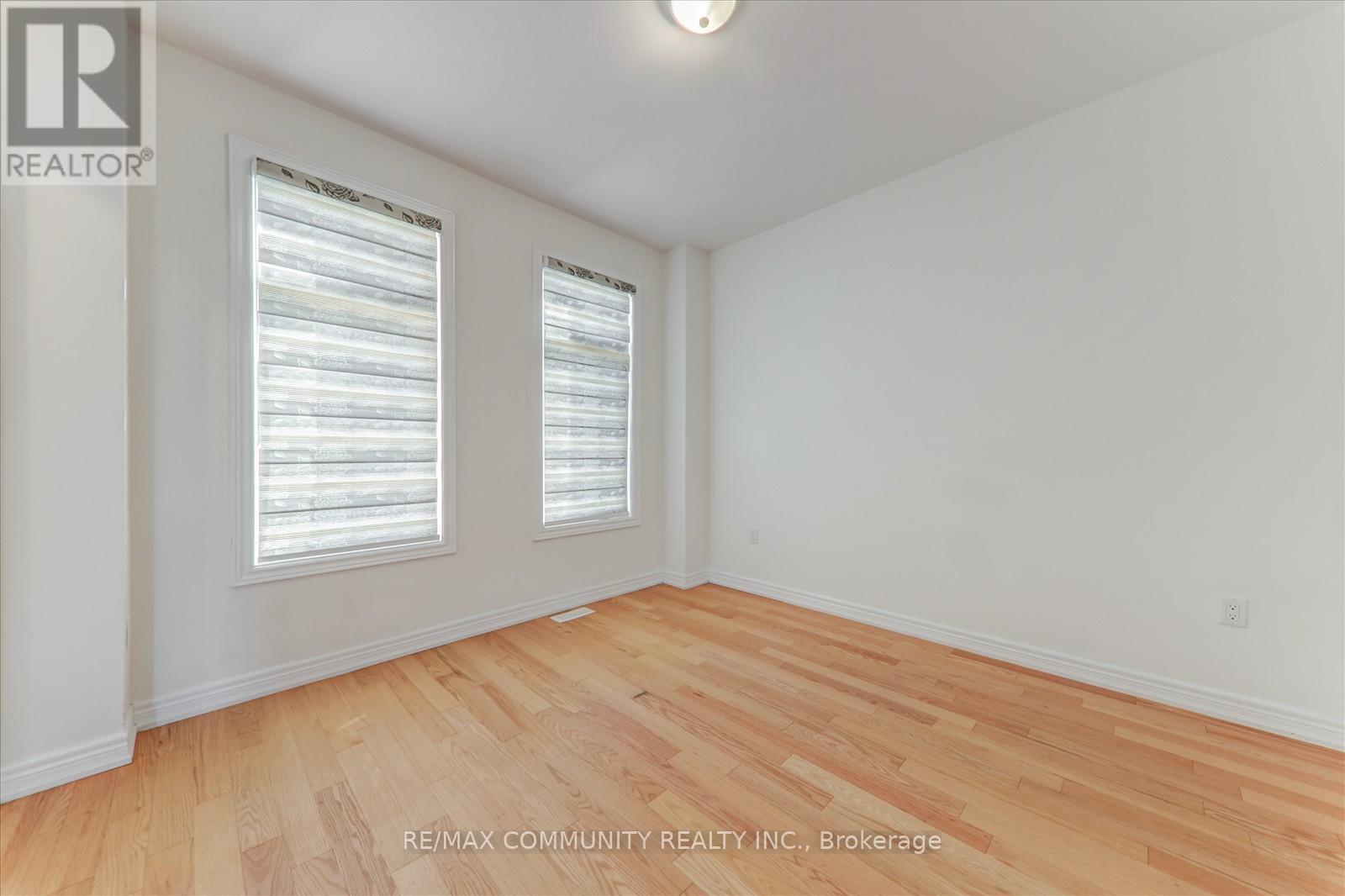 Photo 33 of 39 Summer Breeze Drive, Quinte West ON