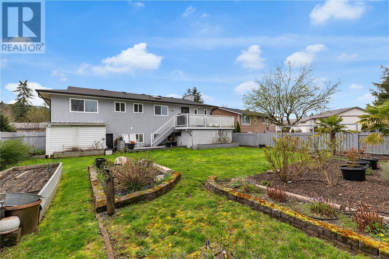 Photo 15 of 1185 Stuart Pl, Ladysmith BC