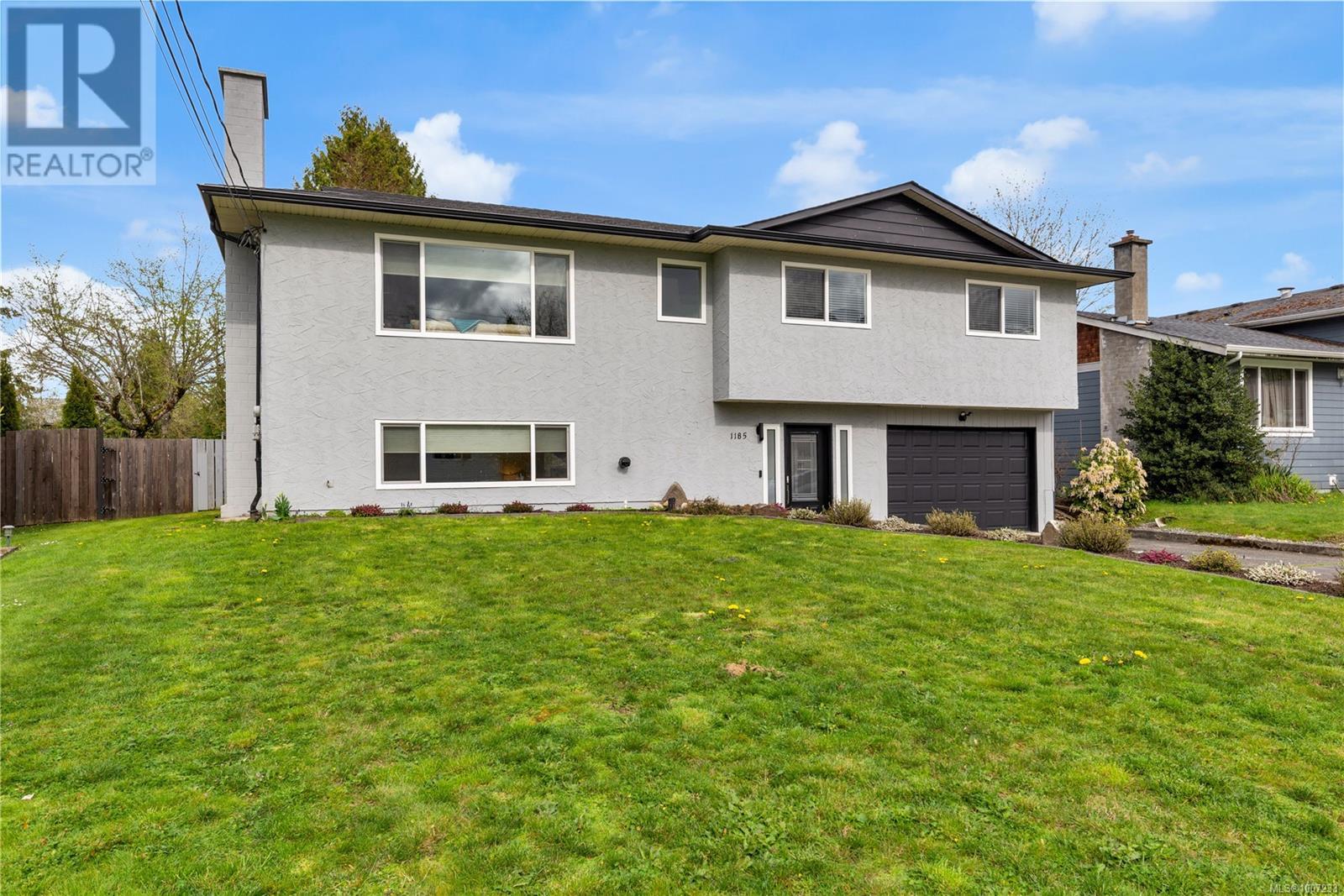 Photo 4 of 1185 Stuart Pl, Ladysmith BC