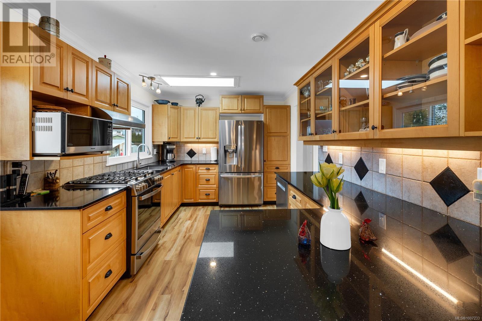 Photo 28 of 1185 Stuart Pl, Ladysmith BC