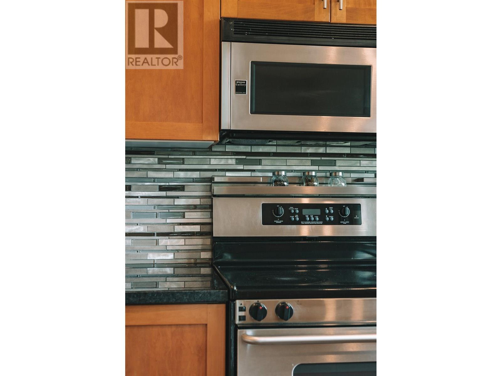 Photo 9 of 11876 Springdale Drive, Pitt Meadows BC
