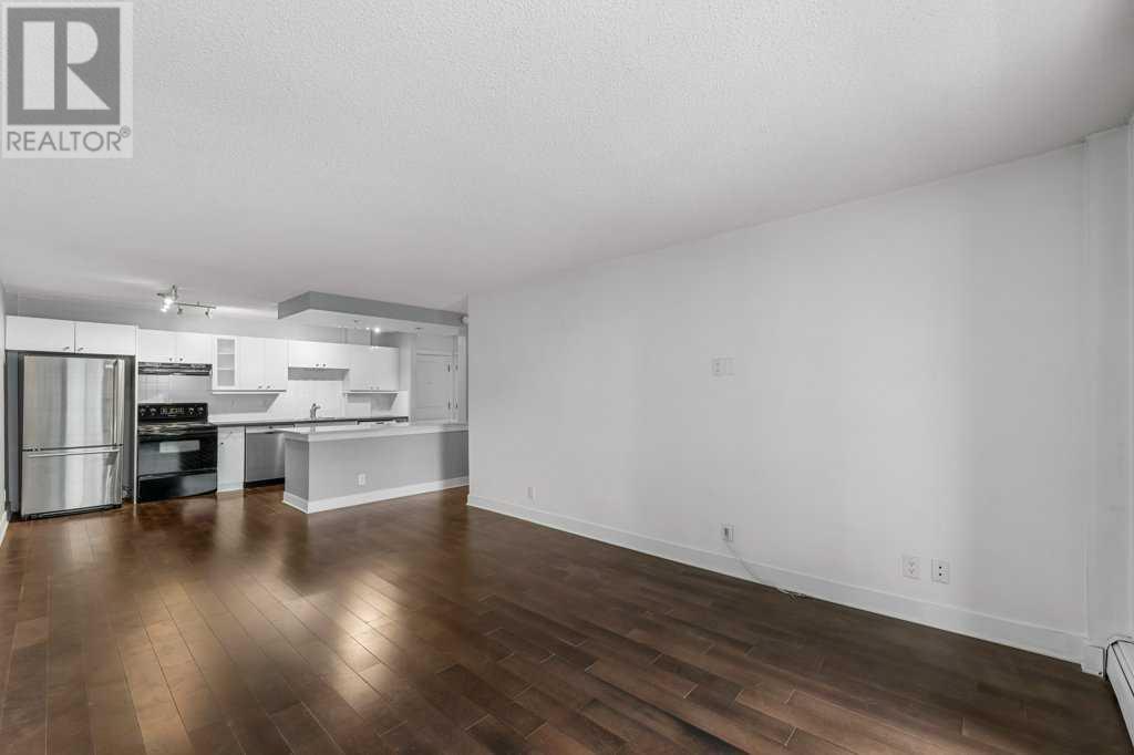 Single Family House for Sale in    Avenue SW Windsor Park Calgary 