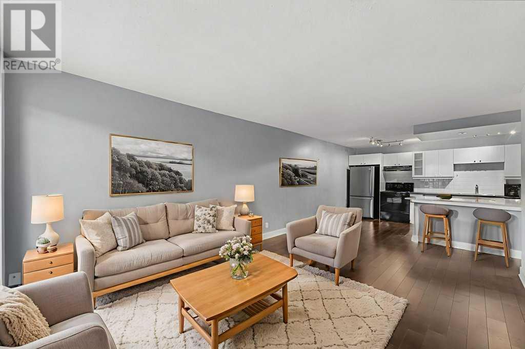 Single Family House for Sale in    Avenue SW Windsor Park Calgary 