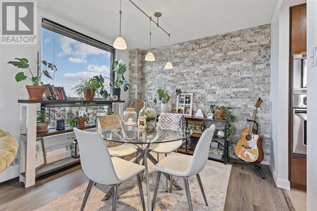 Single Family House for Sale in    Avenue SW Beltline Calgary 