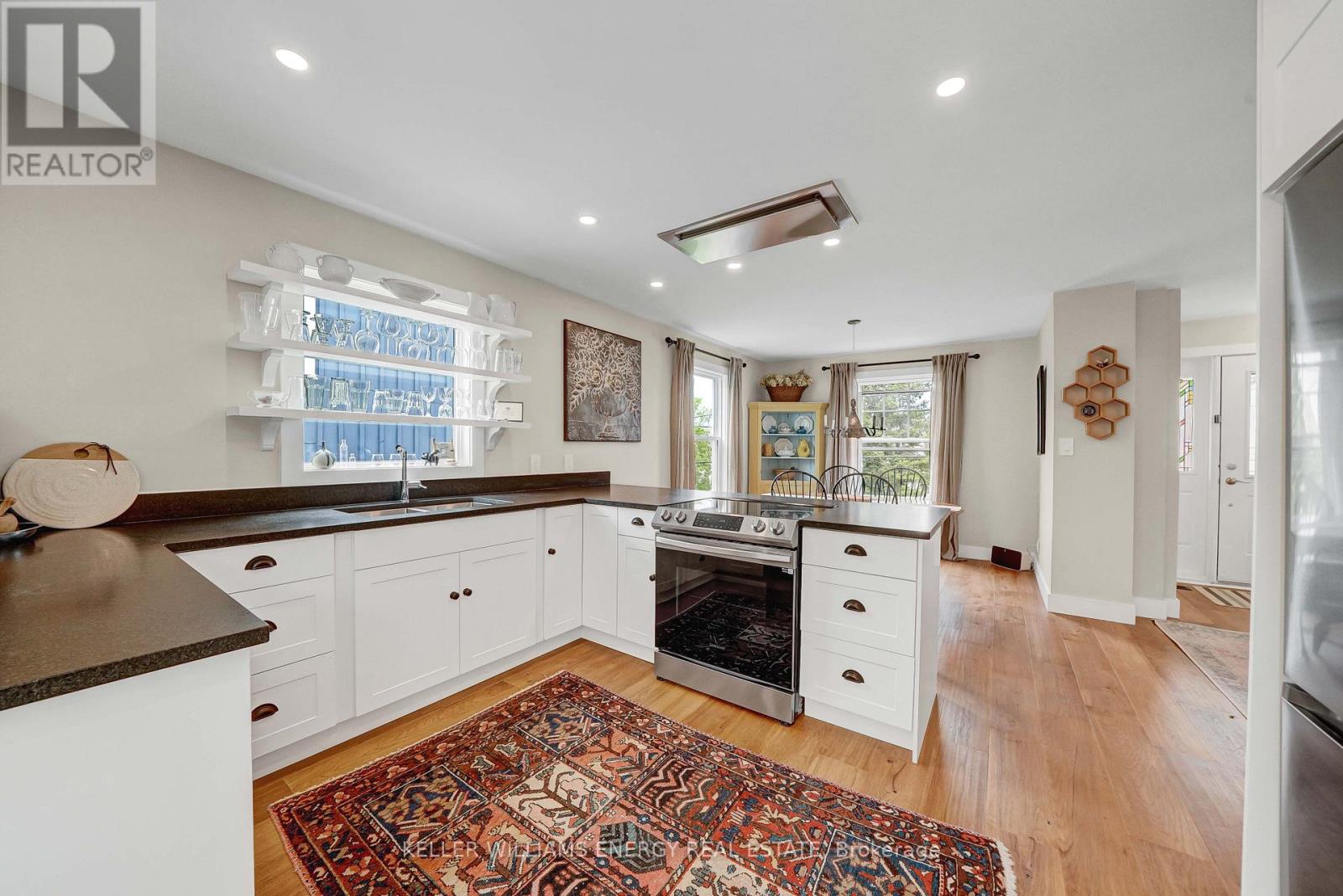 Photo 23 of 15 Cumberland Street, Prince Edward County ON