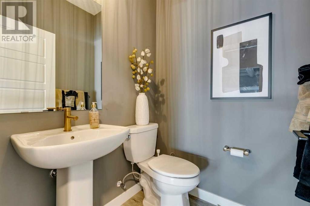 Single Family House for Sale in  Hotchkiss Manor SE Hotchkiss Calgary 