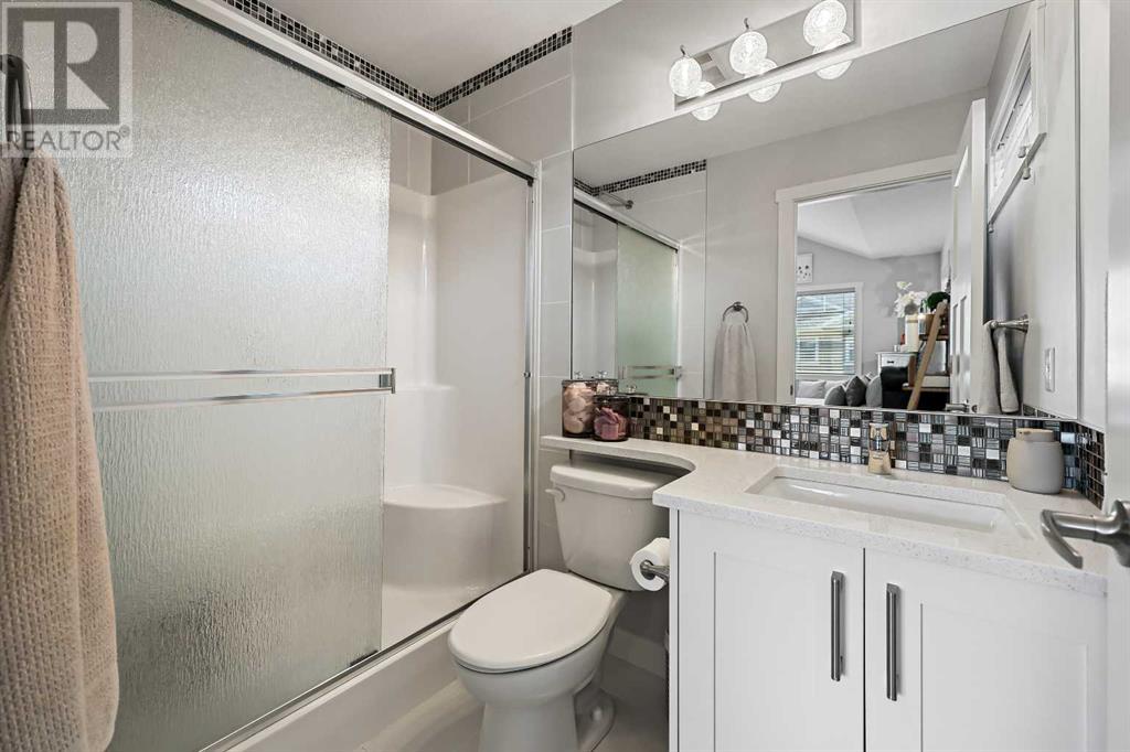 Single Family House for Sale in  Evanston Manor NW Evanston Calgary 