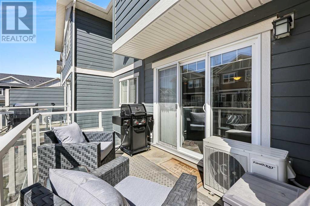 Single Family House for Sale in  Evanston Manor NW Evanston Calgary 