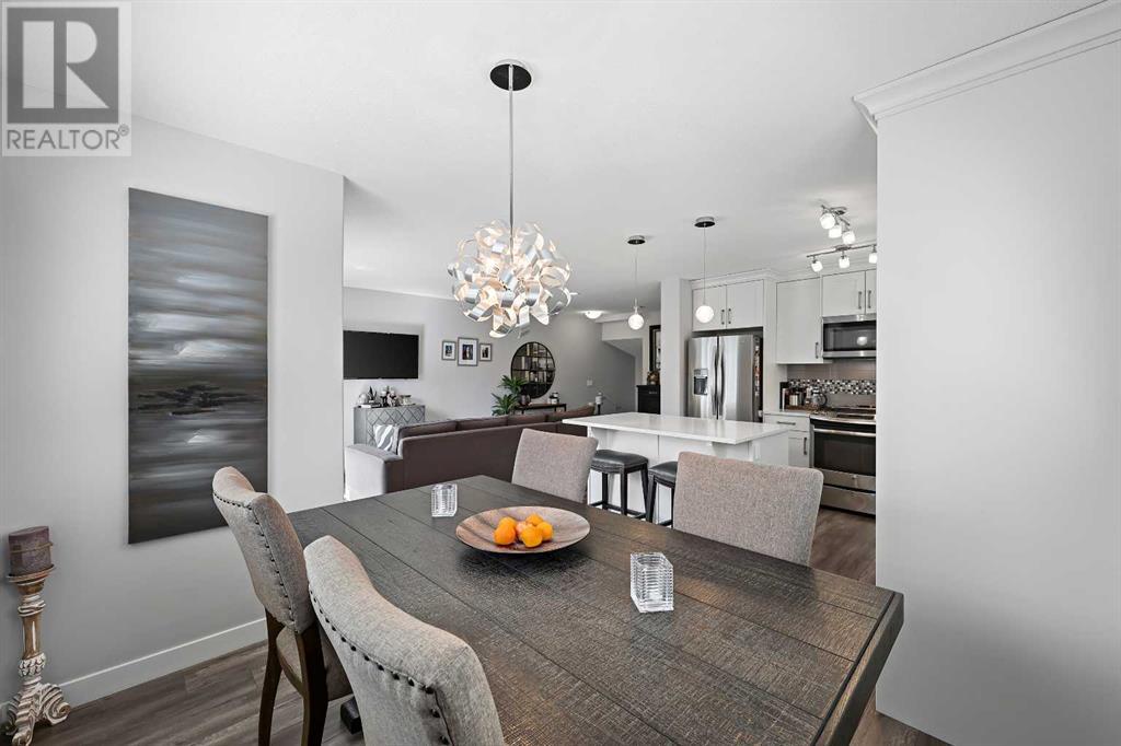 Single Family House for Sale in  Evanston Manor NW Evanston Calgary 