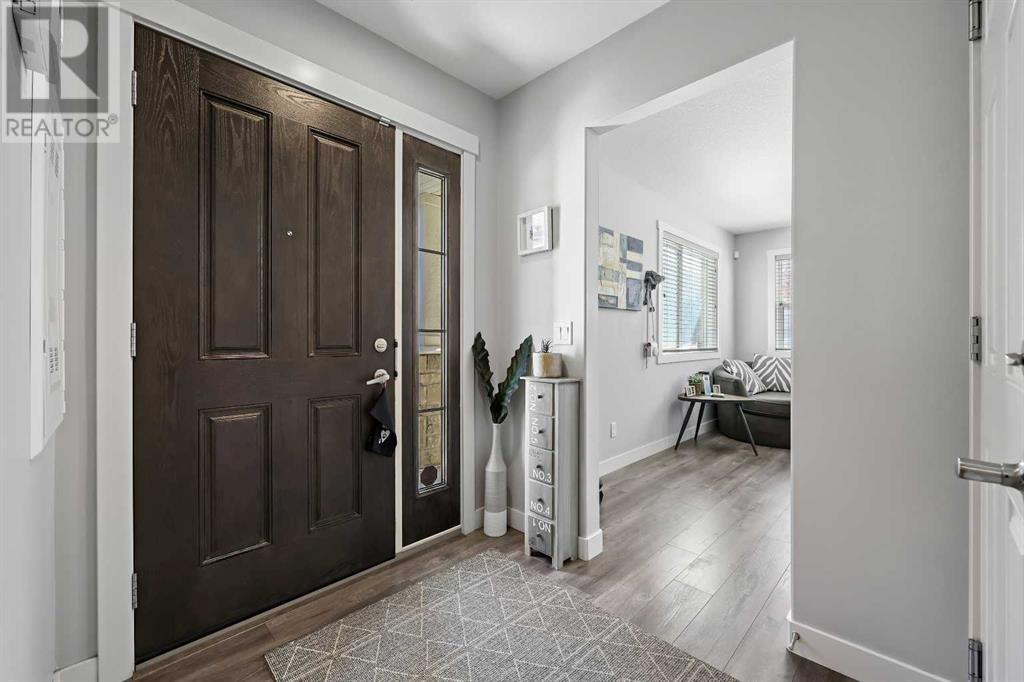 Single Family House for Sale in  Evanston Manor NW Evanston Calgary 