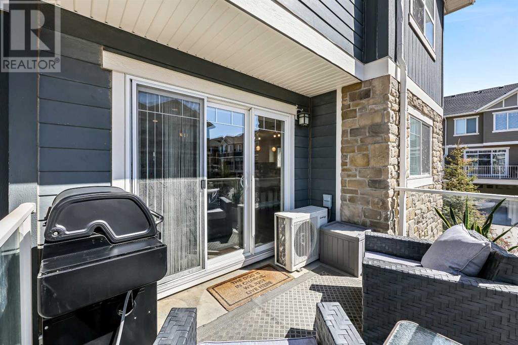 Single Family House for Sale in  Evanston Manor NW Evanston Calgary 