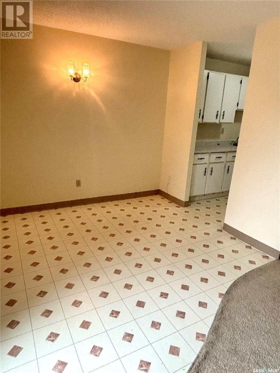 Photo 13 of 24 43 Centennial Street, Regina SK