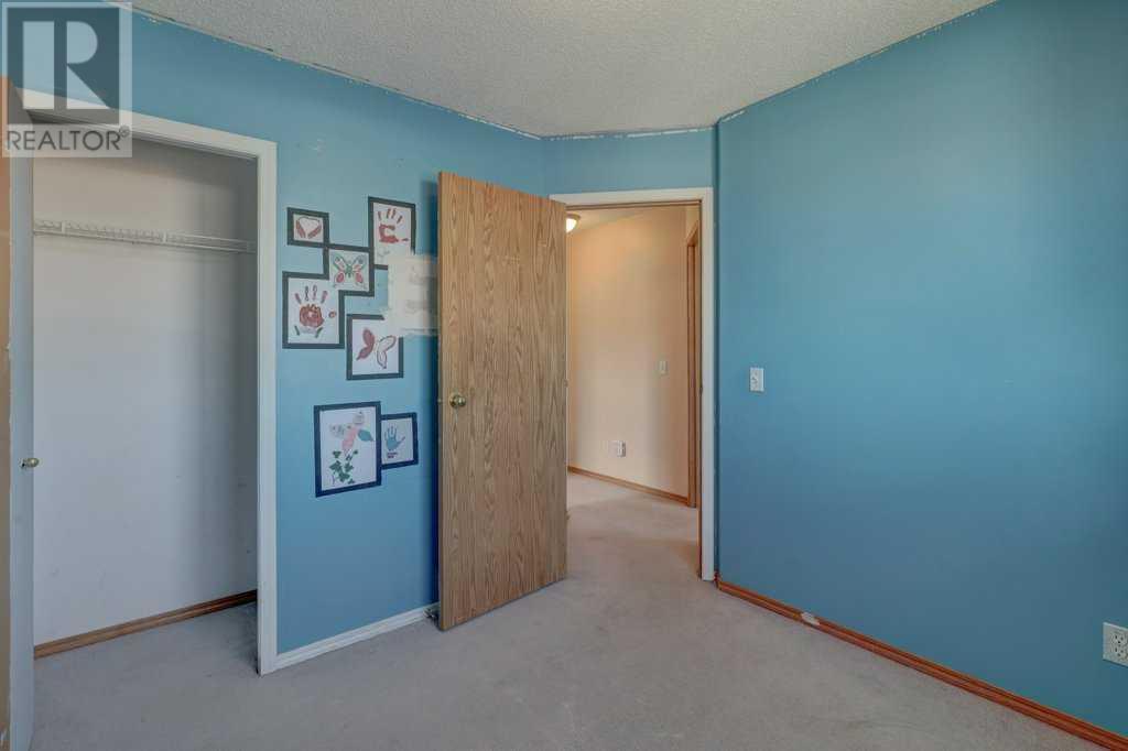 Single Family House 4 Level for Sale in  Martindale Drive NE Martindale Calgary 