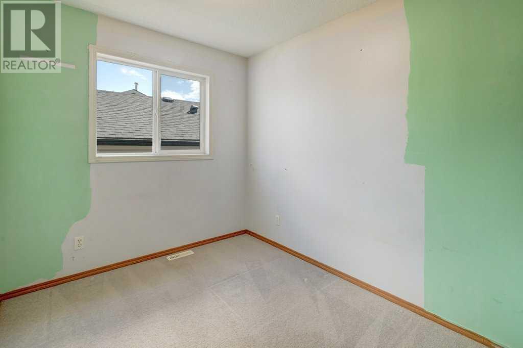 Single Family House 4 Level for Sale in  Martindale Drive NE Martindale Calgary 
