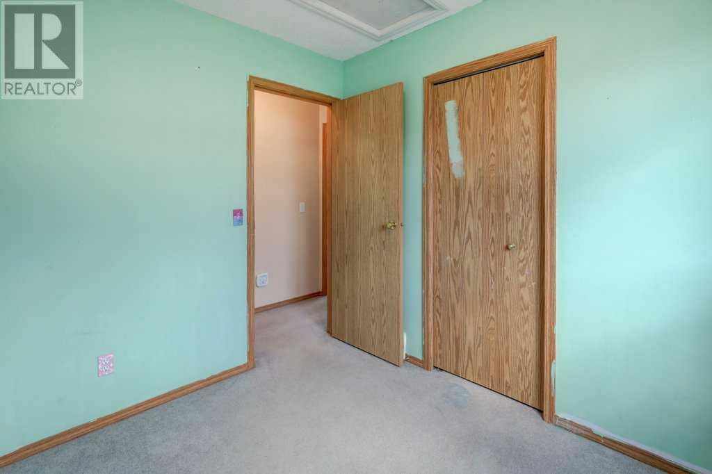 Single Family House 4 Level for Sale in  Martindale Drive NE Martindale Calgary 