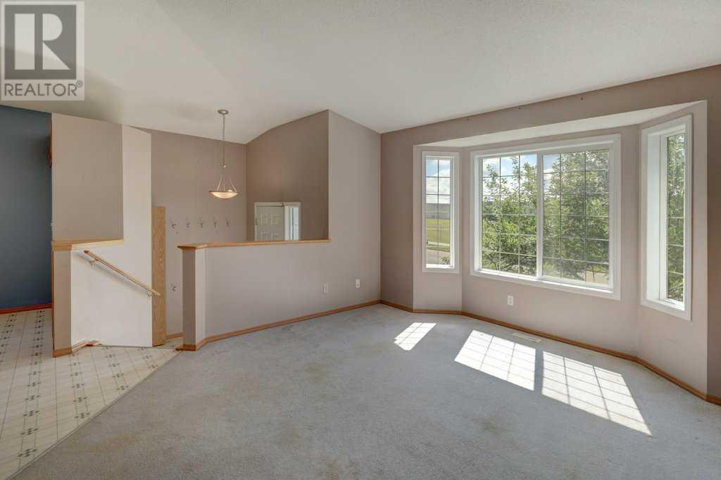 Single Family House 4 Level for Sale in  Martindale Drive NE Martindale Calgary 