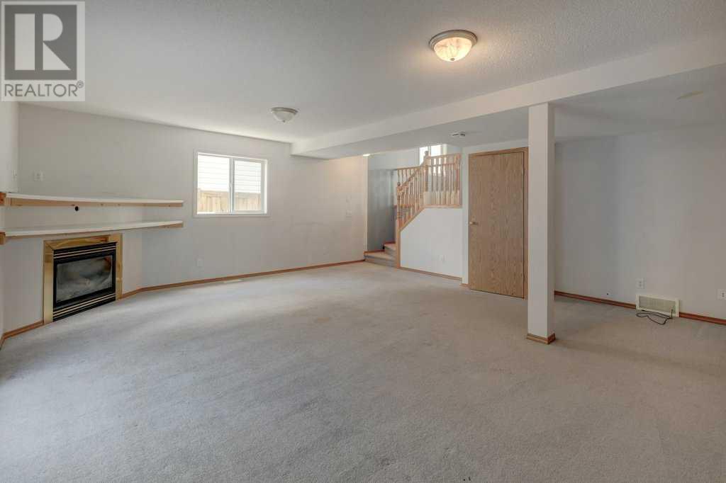 Single Family House 4 Level for Sale in  Martindale Drive NE Martindale Calgary 