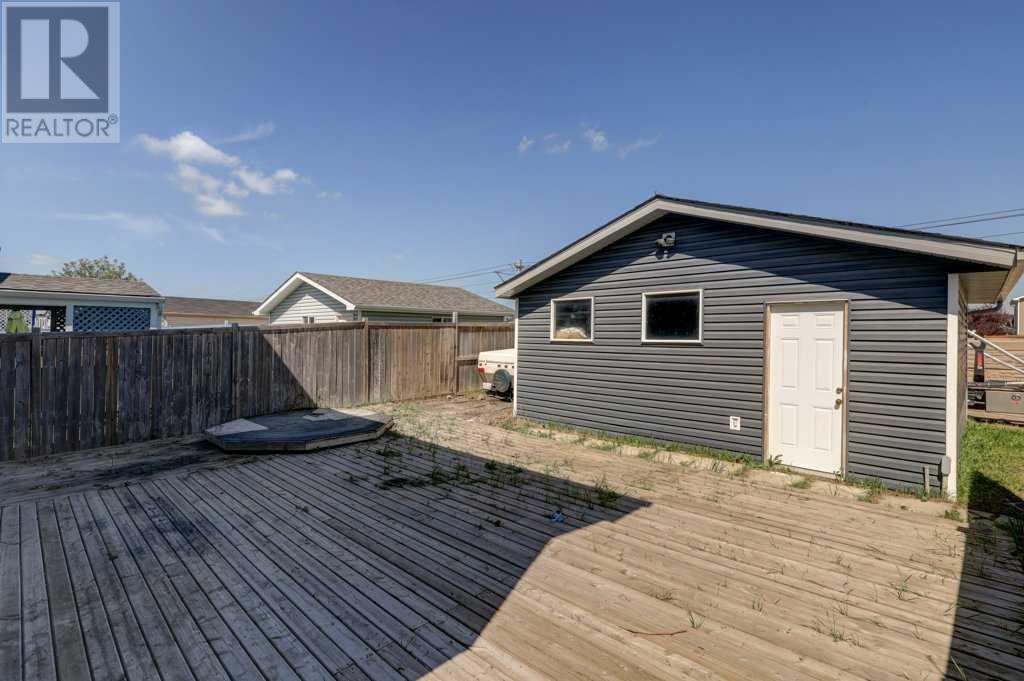 Single Family House 4 Level for Sale in  Martindale Drive NE Martindale Calgary 