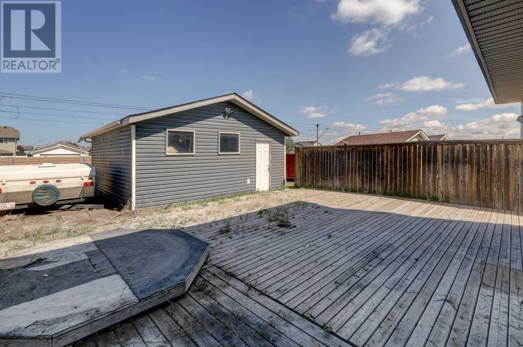 Single Family House 4 Level for Sale in  Martindale Drive NE Martindale Calgary 