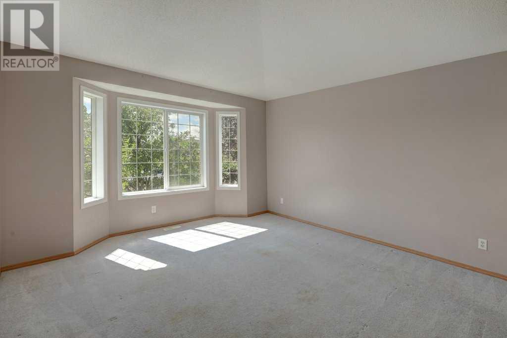 Single Family House 4 Level for Sale in  Martindale Drive NE Martindale Calgary 