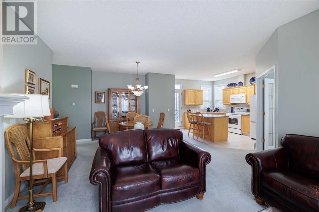 Single Family House for Sale in    Street SW Shawnee Slopes Calgary 