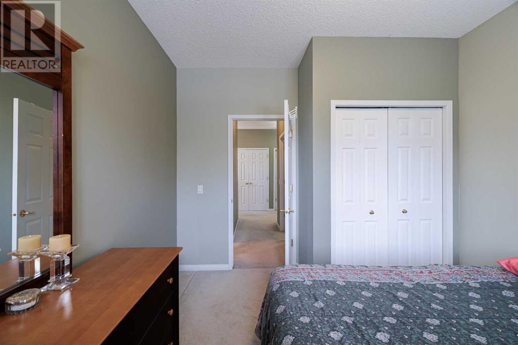 Single Family House for Sale in    Street SW Shawnee Slopes Calgary 