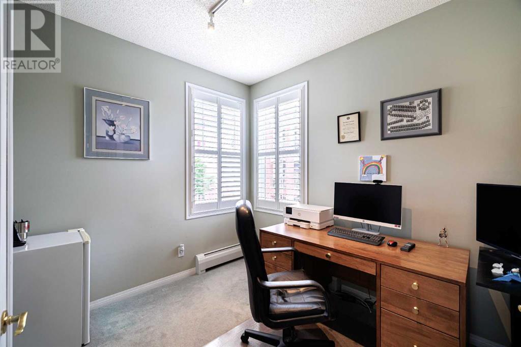 Single Family House for Sale in    Street SW Shawnee Slopes Calgary 
