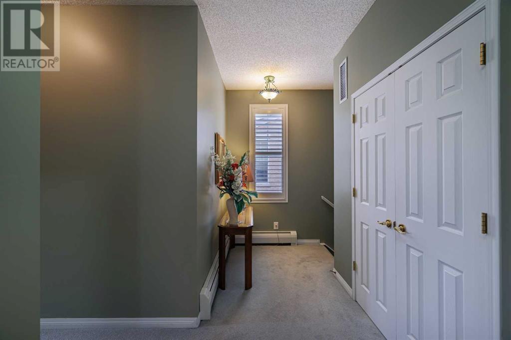 Single Family House for Sale in    Street SW Shawnee Slopes Calgary 