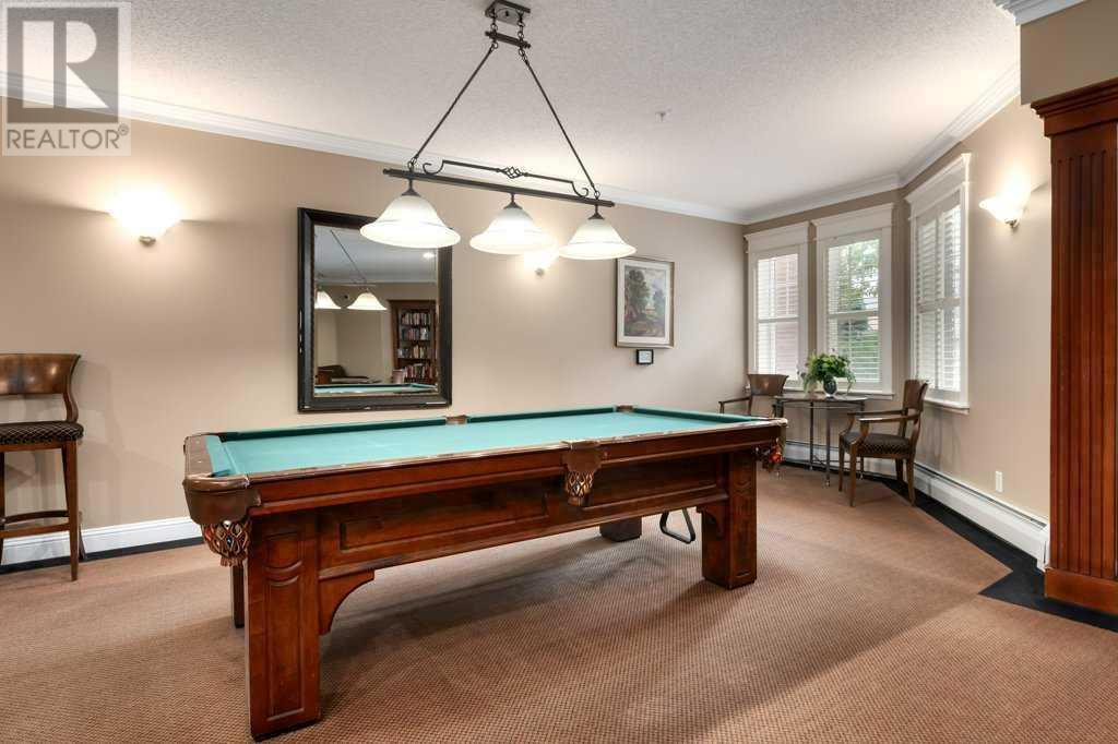 Single Family House for Sale in    Street SW Shawnee Slopes Calgary 