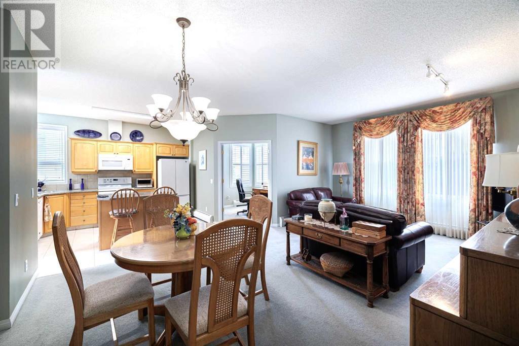Single Family House for Sale in    Street SW Shawnee Slopes Calgary 