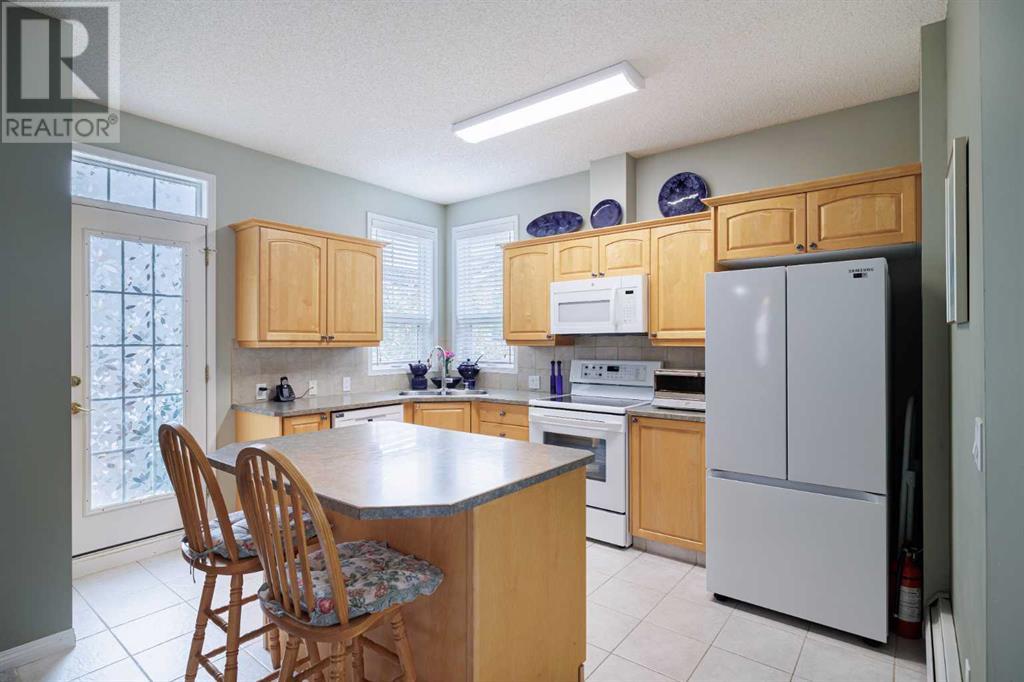 Single Family House for Sale in    Street SW Shawnee Slopes Calgary 
