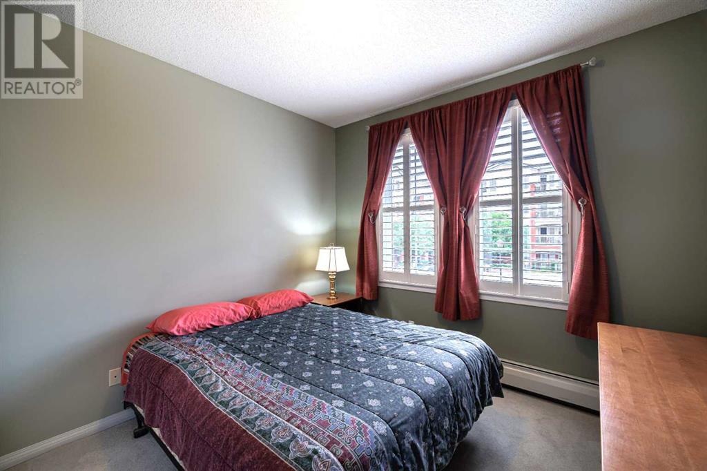 Single Family House for Sale in    Street SW Shawnee Slopes Calgary 
