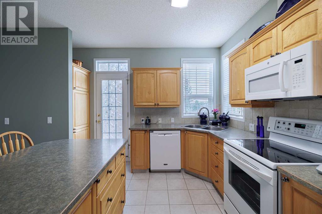 Single Family House for Sale in    Street SW Shawnee Slopes Calgary 