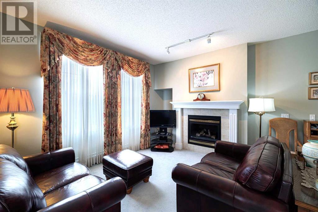 Single Family House for Sale in    Street SW Shawnee Slopes Calgary 
