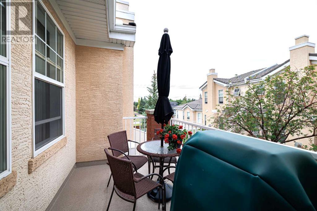 Single Family House for Sale in    Street SW Shawnee Slopes Calgary 