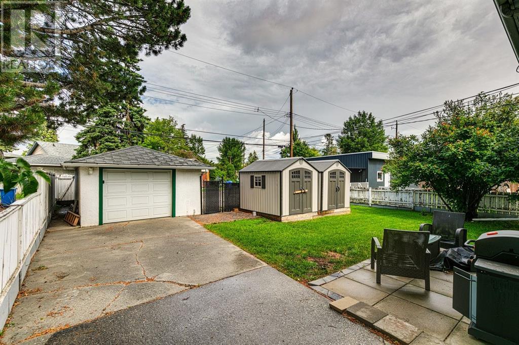 Single Family House Bungalow for Sale in  Child Avenue NE Renfrew Calgary 